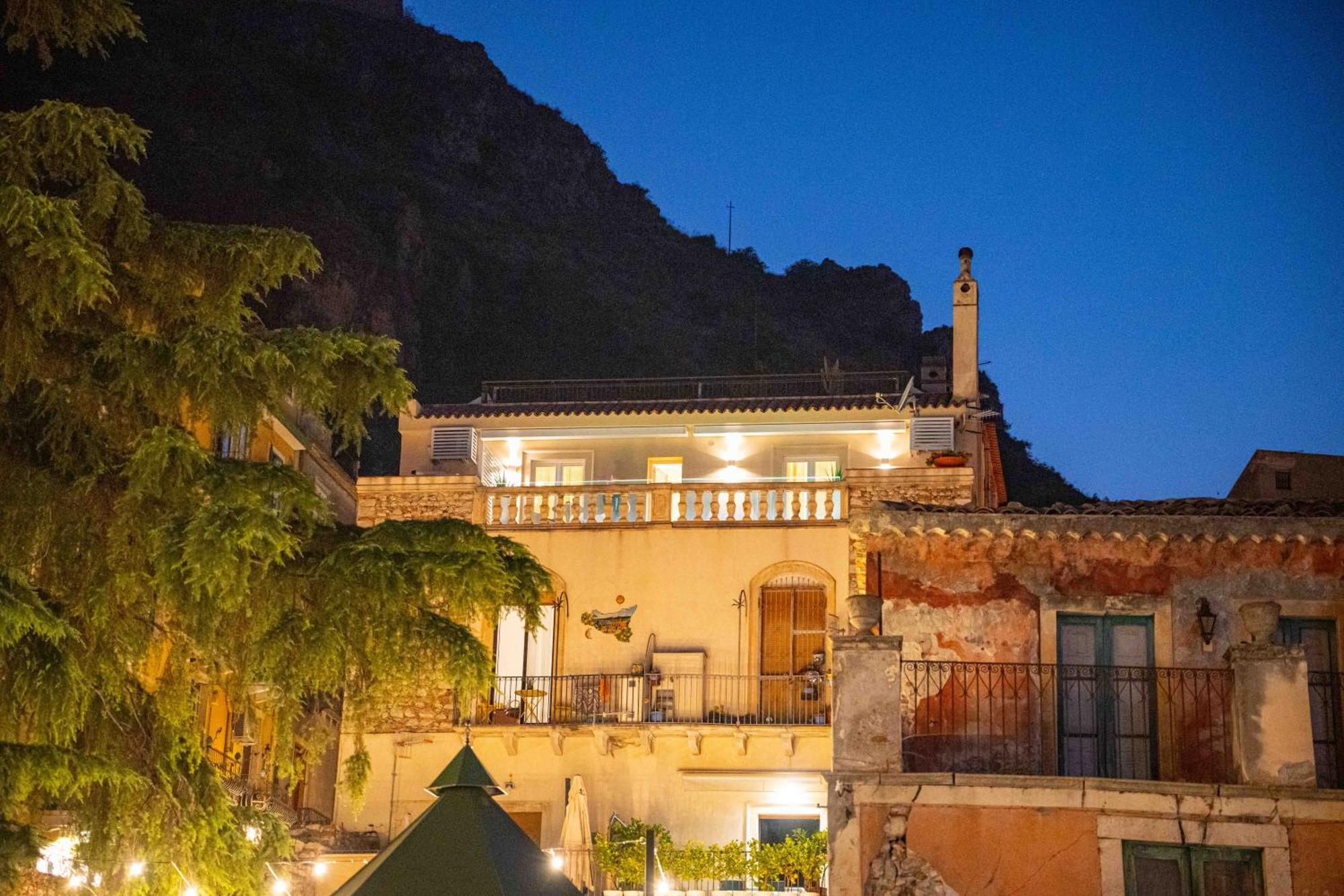 La Terrazza Di Porta Messina Hotel Taormina Exterior photo